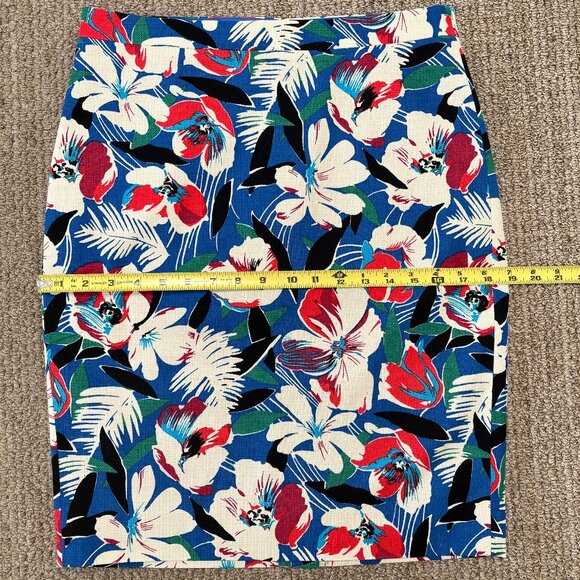 J. Crew NWOT Tropical Floral Pencil Skirt, Size 4 - Picture 14 of 15